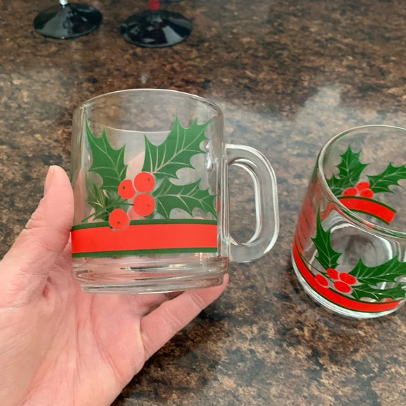 Libbey Vintage Holly Berry Mugs - Picture 2 of 3